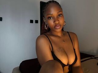 camgirl photo JoyceClara