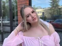 free chat room KellyHowell