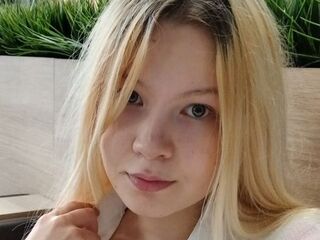 girl topless KendraBliss