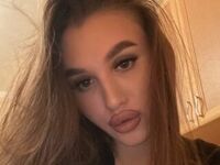 camgirl playing with sex toy KyraVictorine