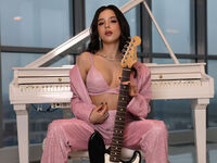 free nude live show LanaPiercey