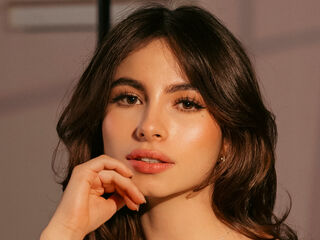 naked webcamgirl LauriSweet