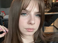 camgirl playing with vibrator LoiseHarington