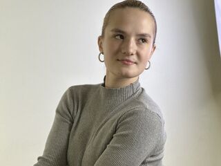 shower web cam LorrianePytko