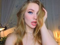 kinky webcam model LucettaBridgewat