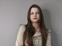 naughty camgirl masturbating with vibrator LynnBeech