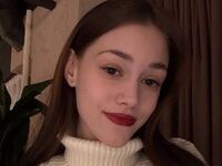shaved pussy cam MaeBroadway