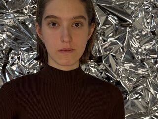 naked camgirl MaeganDegiacomo