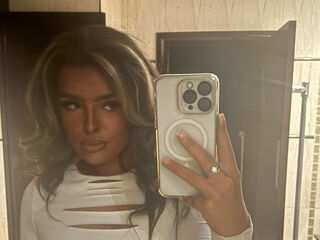 naked girl with webcam masturbating with dildo MaisieSmithx