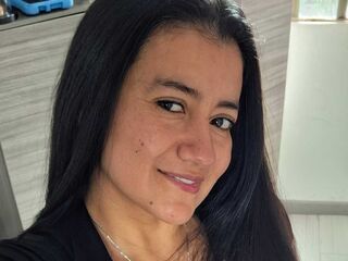 hot strip tease webcam MariaThomp