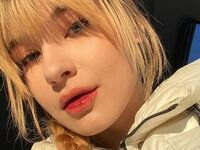 hot cam girl masturbating with vibrator MarianaMeola