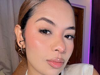 camwhore masturbating with vibrator MeganMarc