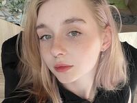 live webcam performer MiaMerek