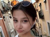 naked webcamgirl MiaRoyz