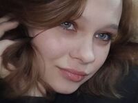 naked camgirl masturbating with vibrator MiaVana