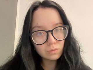 masturbating MiaWallees