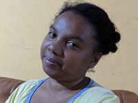 closeup web cam MomoRazafy