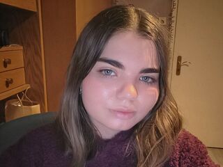 camgirl masturbating RedaChinzi