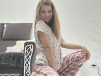 cam girl masturbating with sextoy RoxyLorie