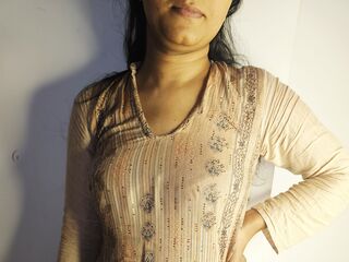 live chat room RubbynaKhan