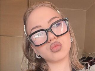 sexcam show SaraBaier