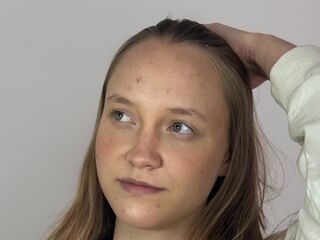 nude cam pic SharriDougan