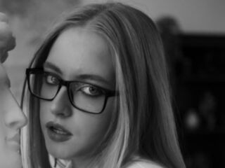 free webcam picture SheliaEdwards