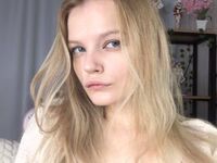 naughty camgirl photo ShelyMilan