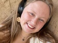 masturbating cam girl StephanieSmyth