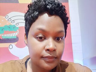 naked cam girl SylerRay