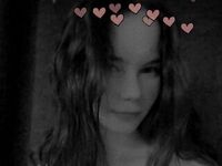 camgirl fingering shaved pussy TheaClemon